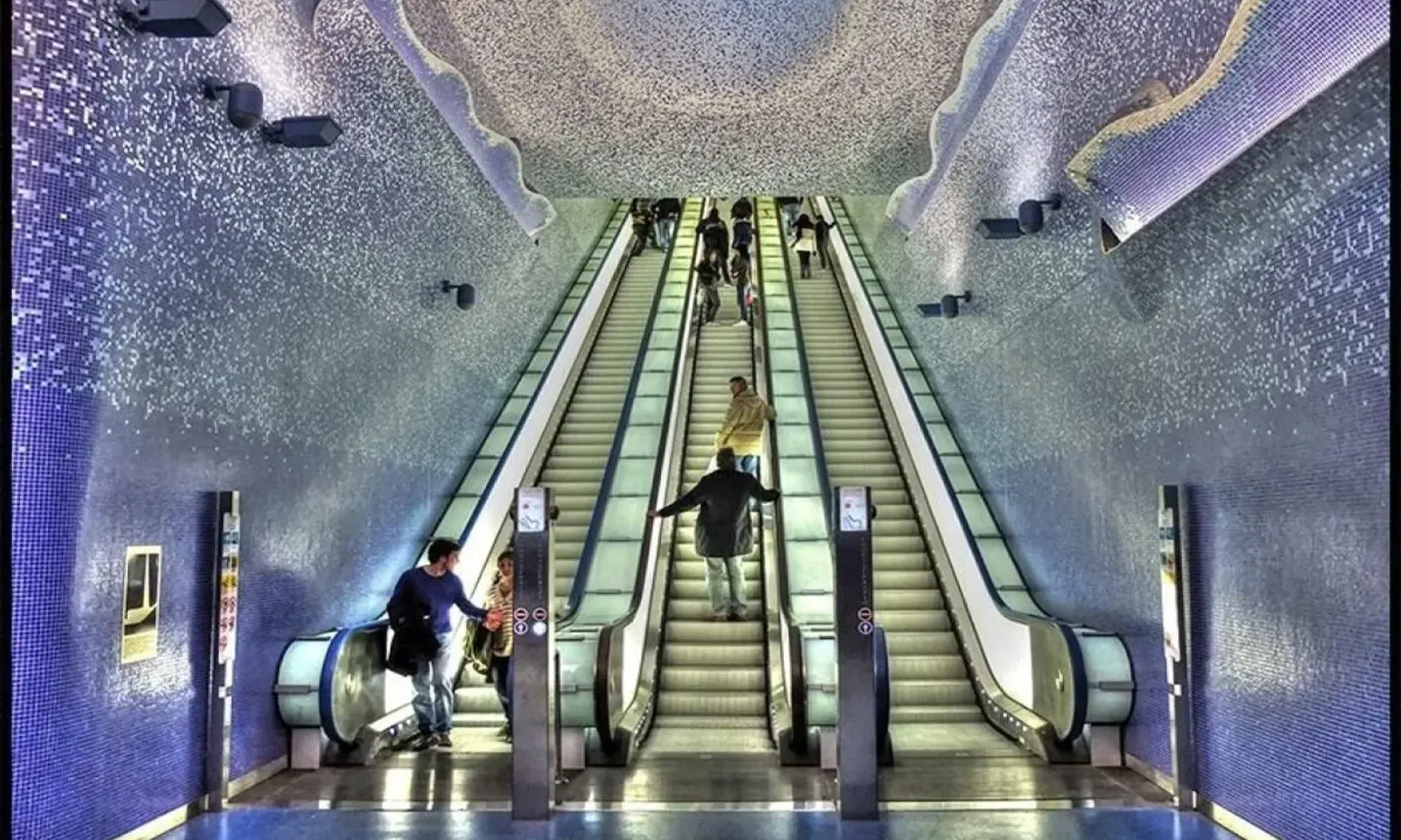 Hero image for private transfer service: Naples Central Station to Positano Private Transfer