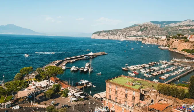 Cover image for blog post: Naples, Sorrento and Amalfi Coast Curiosities With Real Travel Planning Value