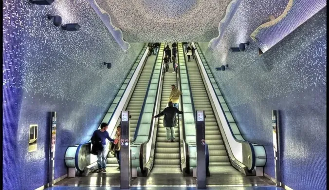 Cover image for blog post: Late-Night Arrivals at Naples Airport: Reliable Transfer Options