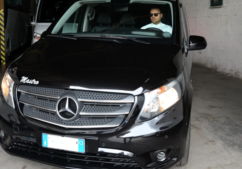 Private transfer service for route: Salerno Airport to Sorrento Private Transfer